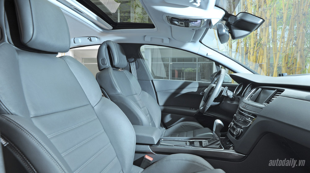 Ảnh chi tiết nội thất Peugeot 508 4.-Peugeot-508-noi-that-(29).jpg