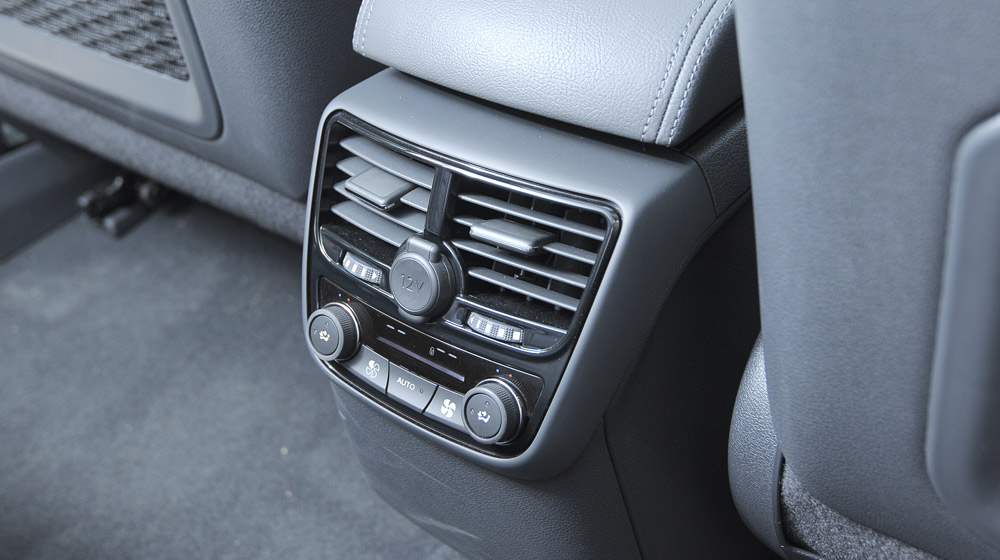 Ảnh chi tiết nội thất Peugeot 508 4.-Peugeot-508-noi-that-(34).jpg