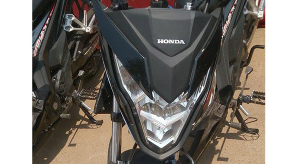 Honda Sonic 150R vs. Yamaha Exciter 150: Ai là “vua đường phố”? Sonic 150R  (8).jpg