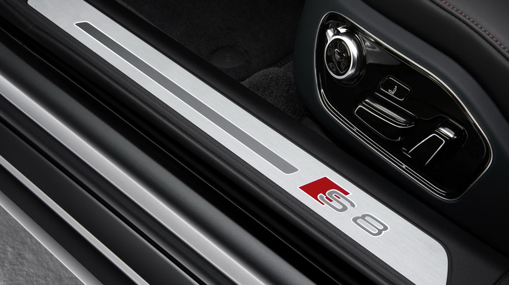 Ảnh chi tiết Audi S8 Plus 2015-AudiS8Plus-18.jpg