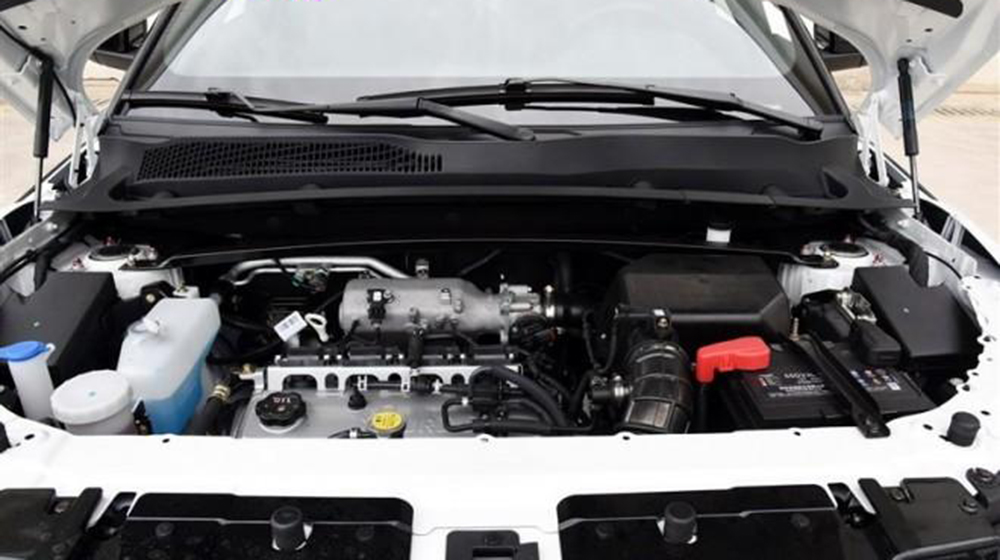 Xe nhái Landwind X7 ngang nhiên mở bán, giá từ 21.000 USD Landwind_X7 (5).jpg