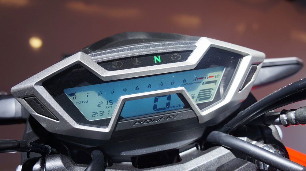 Ảnh Honda CB150R 2016 2016-Honda-CB150R-StreetFire-13.jpg