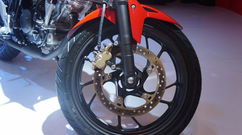 Ảnh Honda CB150R 2016 2016-Honda-CB150R-StreetFire-3.jpg