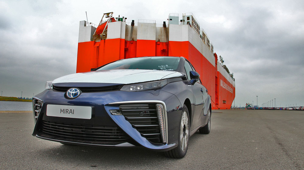 Lô xe chạy pin nhiên liệu Toyota Mirai đầu tiên đến châu Âu 2015-ToyotaMirai-03.jpg