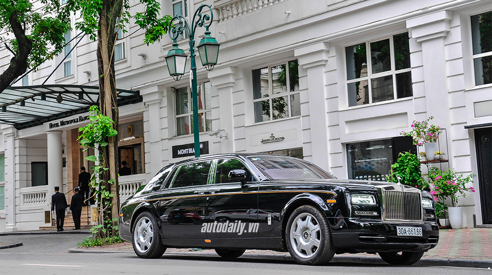 Người giàu chắc gì đã đi xe sang rolls-royce phantom series II (7).jpg