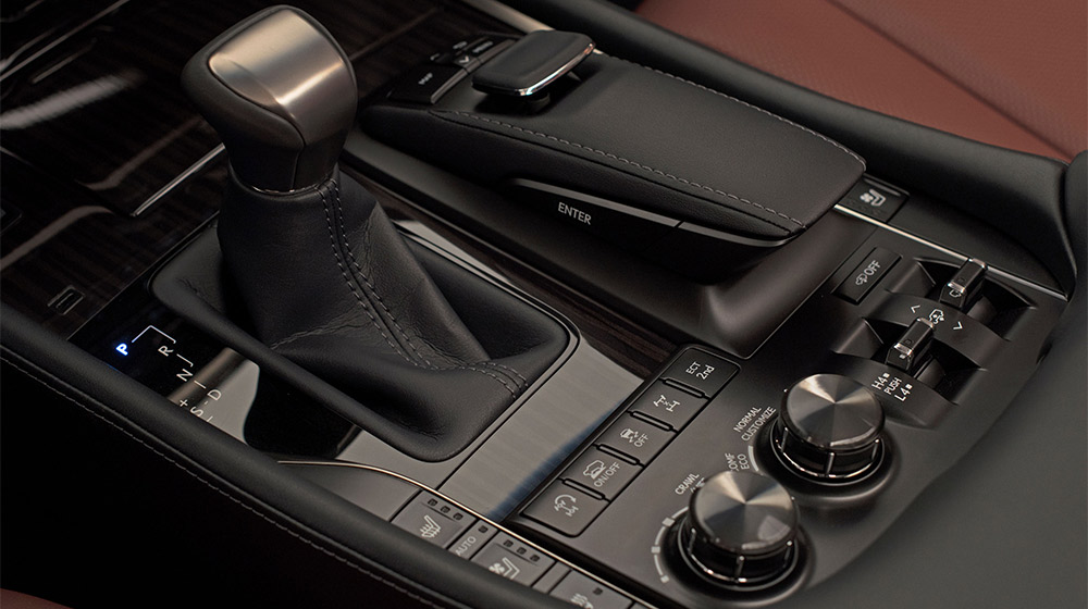 Ảnh chi tiết nội thất Lexus LX570 2016 2016_Lexus_LX_570_024_97E7B1E35CDB54252E3D6E0EACC2879D652FEFDF-(1).jpg