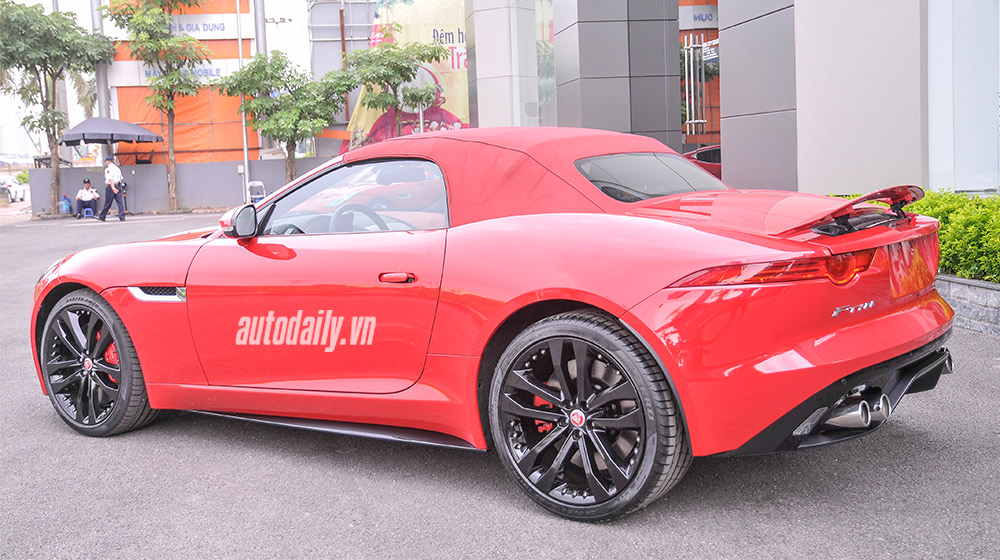 Ngắm “siêu báo” Jaguar mui trần mạnh nhất Việt Nam Jaguar F-type R (35).jpg