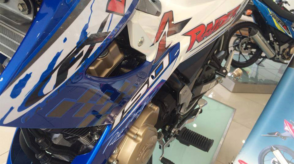 Ảnh chi tiết Suzuki Raider bản độ đặc biệt 11887955_726674587465933_2189221454218982363_n.jpg