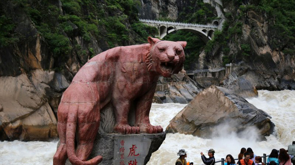 Hành trình lên “nóc nhà thế giới” (P3): Đến vùng đất quyến rũ Shangri-La ECB-Return-2015-Trip--(38).jpg