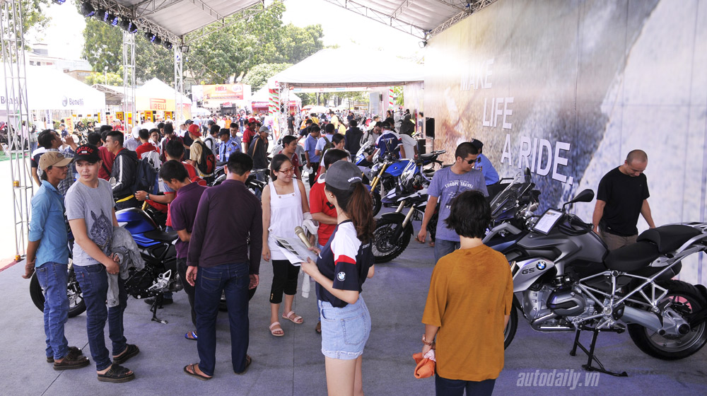 BMW “khoe” dàn môtô “khủng” tại Sài Gòn _GLK7832.jpg
