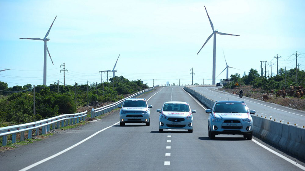 6 dòng xe Mitsubishi sắp tham gia hành trình xuyên Việt TCBC---Doan-xe-Caravan-(2).jpg