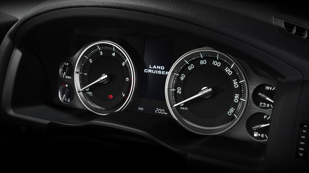 Ảnh chi tiết Land Cruiser 200 bản nâng cấp Toyota-Land-Cruiser-200-19.jpg