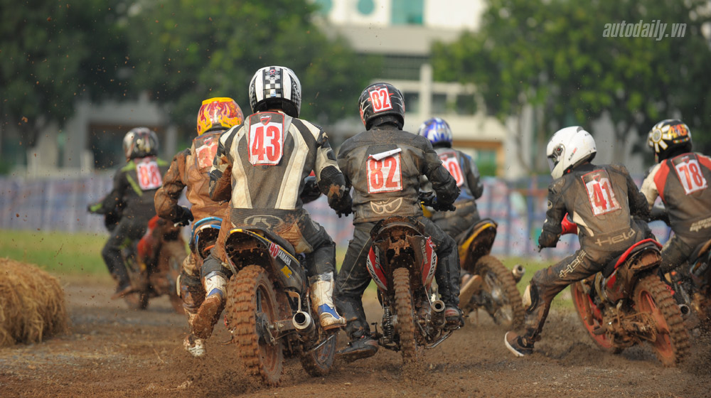 Những cái “nhất” của giải đua xe máy đường đất tại Sài Gòn VMF 2015 (4)-1.jpg