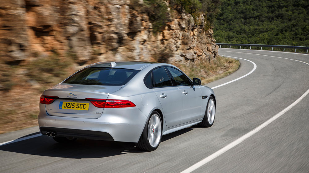 Ảnh chi tiết Jaguar XF 2016 2015-JaguarXF-08.jpg