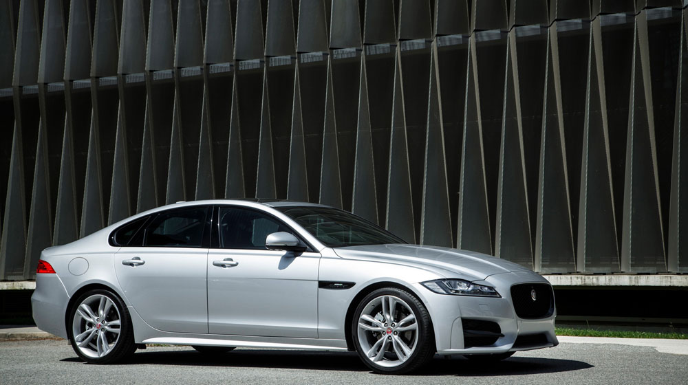 Ảnh chi tiết Jaguar XF 2016 2015-JaguarXF-15.jpg