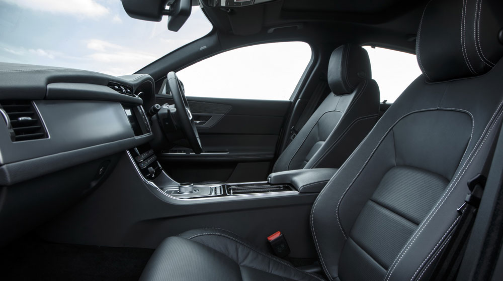 Ảnh chi tiết Jaguar XF 2016 2015-JaguarXF-24.jpg