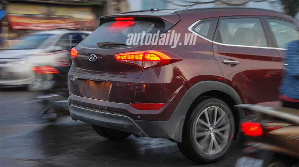 Hyundai Tucson 2016 bất ngờ xuất hiện trên phố Hà Nội Hyundai Tucson 2016 (5).jpg