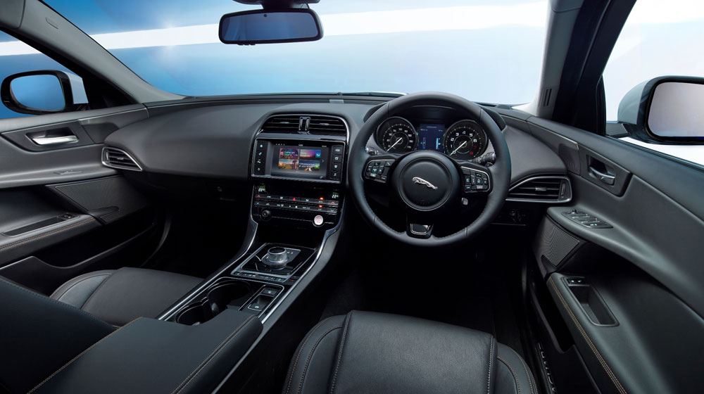 Jaguar XE 2015 chuẩn bị về Việt Nam jaguar-xe-2015 (2).jpg