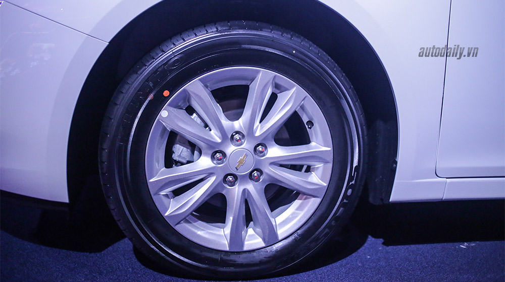 Những nâng cấp “đáng tiền” trên Chevrolet Cruze 2015 Chevrolet Cruze (3).jpg