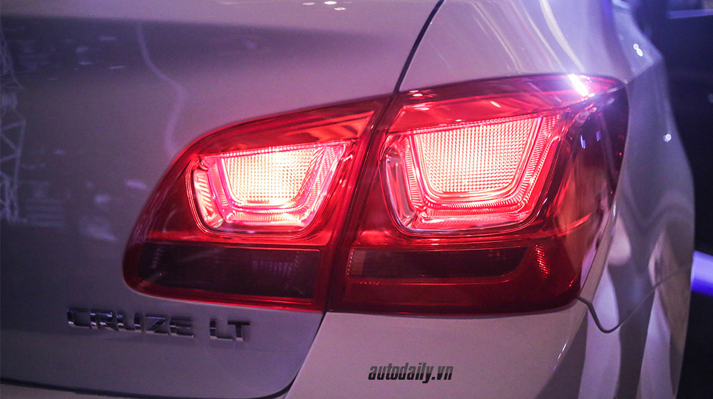 Những nâng cấp “đáng tiền” trên Chevrolet Cruze 2015 Chevrolet Cruze (6).jpg