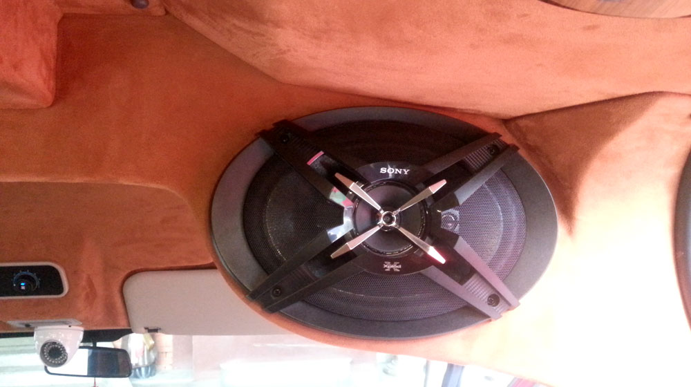 Đi xe “siêu” sang Hà Nội – Hạ Long với 200 ngàn đồng Loa-Sony.jpg