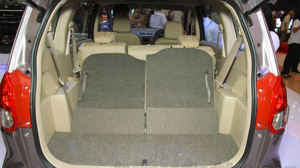 Suzuki trình làng Ertiga 2015, đối thủ đáng gờm của Toyota Innova Suzuki Ertiga 2015 (5).jpg