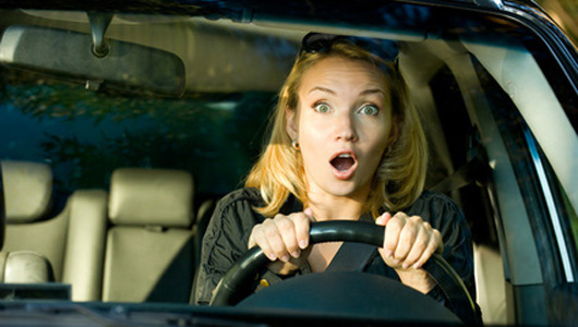 Giải mã hiện tượng “xe điên” driving-so-laixe.jpg