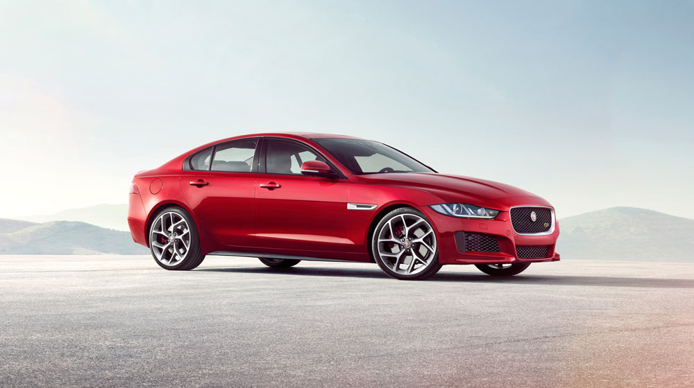 Các hãng xe sang chú trọng vào phân khúc xe cỡ nhỏ 2016-jaguar-xe-s-promo.jpg