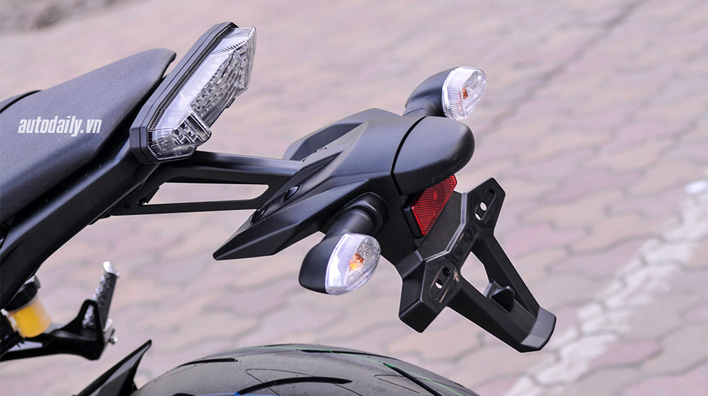 Cận cảnh “sói hoang” Yamaha MT-09 2015 tại Hà Nội Yamaha MT-09 2015 (14).jpg