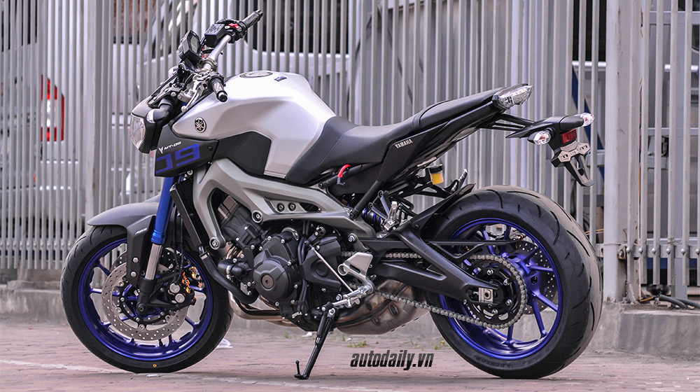 Cận cảnh “sói hoang” Yamaha MT-09 2015 tại Hà Nội Yamaha MT-09 2015 (3).jpg
