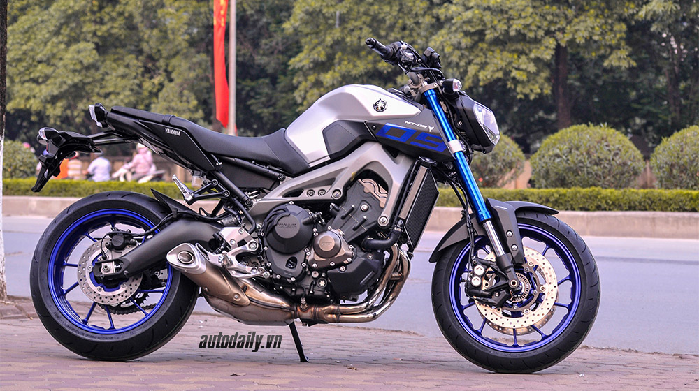 Cận cảnh “sói hoang” Yamaha MT-09 2015 tại Hà Nội Yamaha MT-09 2015 (6).jpg