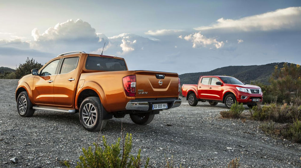 Ảnh chi tiết Nissan NP300 Navara bản châu Âu nissan-np300-navara (3).jpg