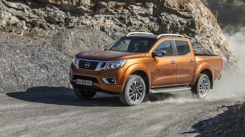 Ảnh chi tiết Nissan NP300 Navara bản châu Âu nissan-np300-navara (4).jpg