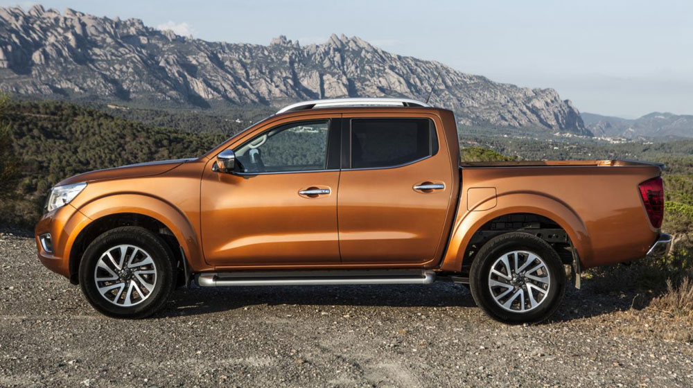 Ảnh chi tiết Nissan NP300 Navara bản châu Âu nissan-np300-navara (5).jpg