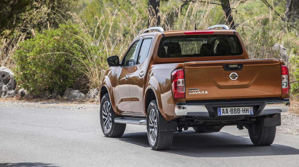 Ảnh chi tiết Nissan NP300 Navara bản châu Âu nissan-np300-navara (6)-1.jpg