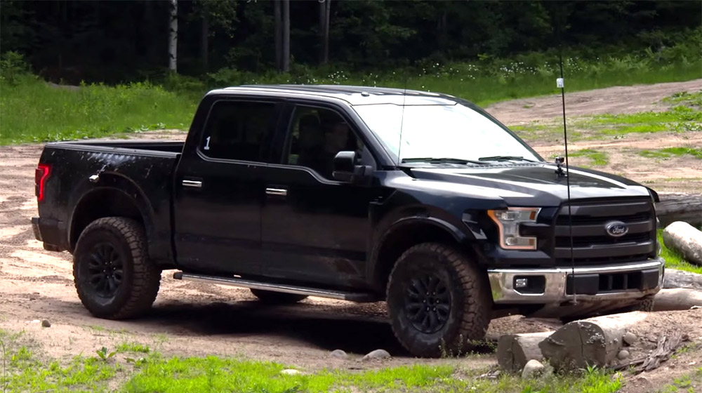 Video: Xem siêu bán tải Ford F-150 Raptor 2017 