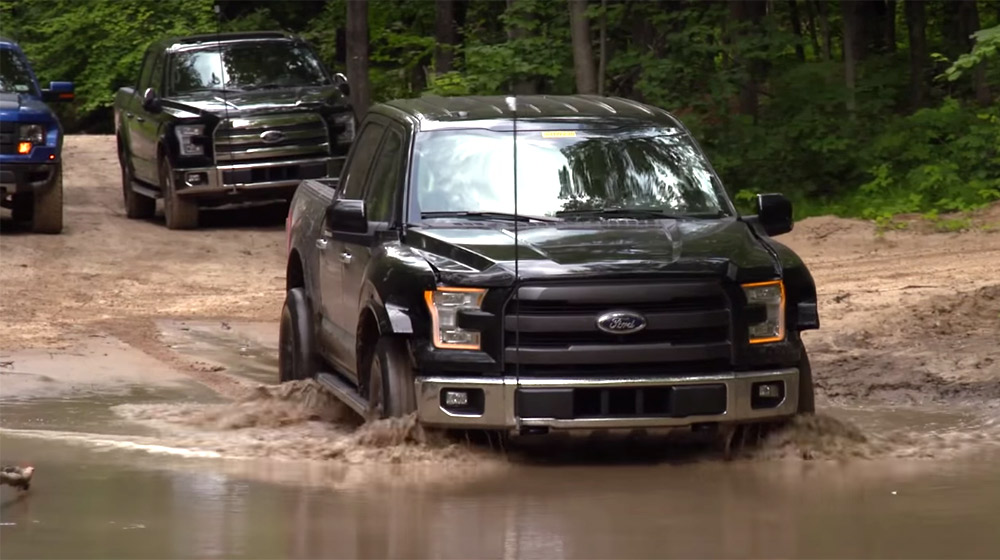 Video: Xem siêu bán tải Ford F-150 Raptor 2017 