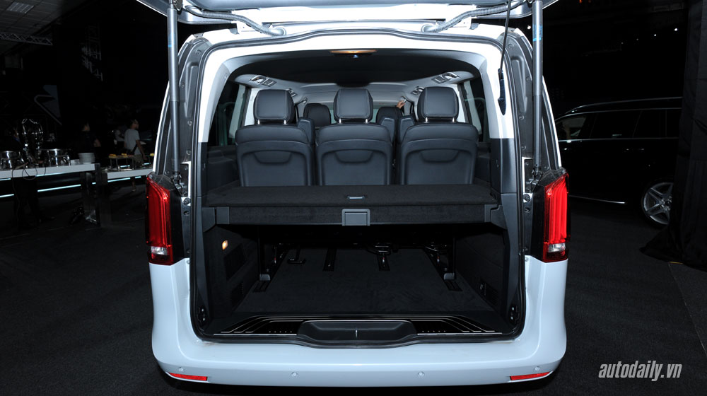 Mercedes-Benz V-Class: Xe đa dụng hạng sang giá 2,5 tỷ đồng mercedes-v-class (4).jpg