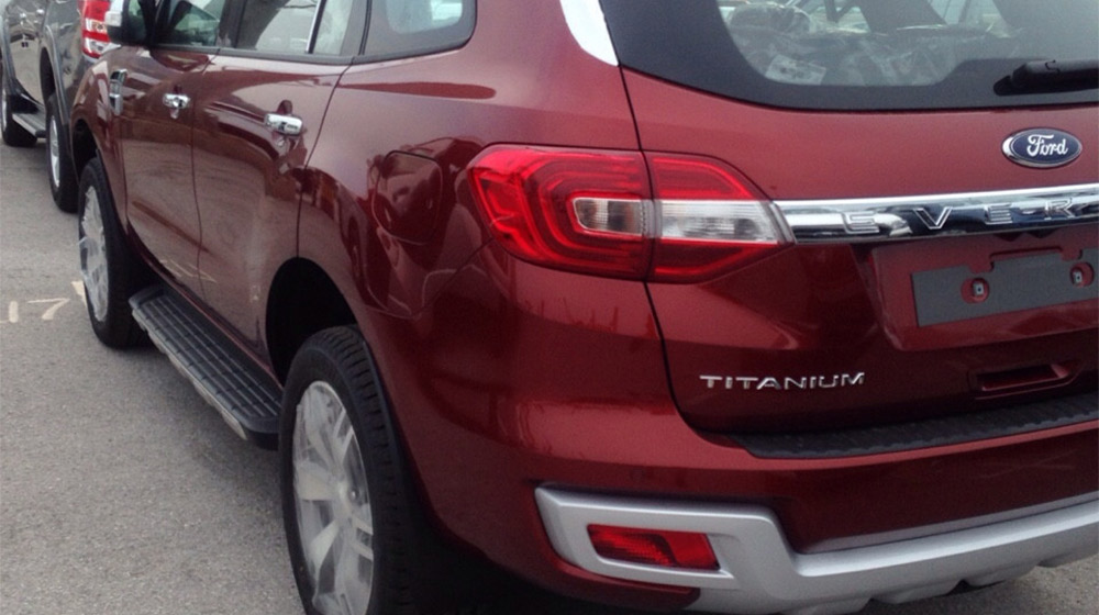Ford Everest 2015 tay lái thuận bất ngờ xuất hiện tại Việt Nam Ford Everest 2015 (5).jpg