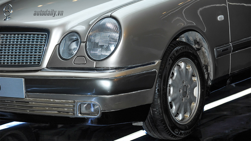 Ảnh chi tiết Mercedes-Benz E230 1996 Mercedes E230 1996 (1).jpg