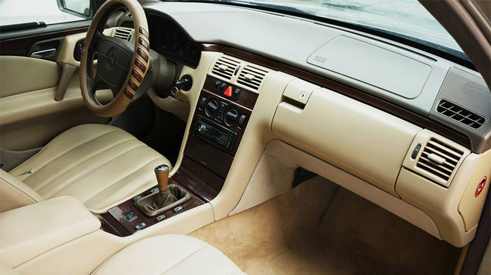 Ảnh chi tiết Mercedes-Benz E230 1996 Mercedes E230 1996 (11).jpg