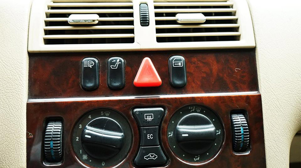 Ảnh chi tiết Mercedes-Benz E230 1996 Mercedes E230 1996 (13).jpg