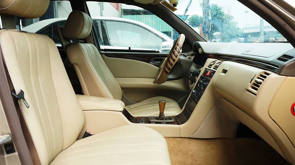 Ảnh chi tiết Mercedes-Benz E230 1996 Mercedes E230 1996 (15).jpg