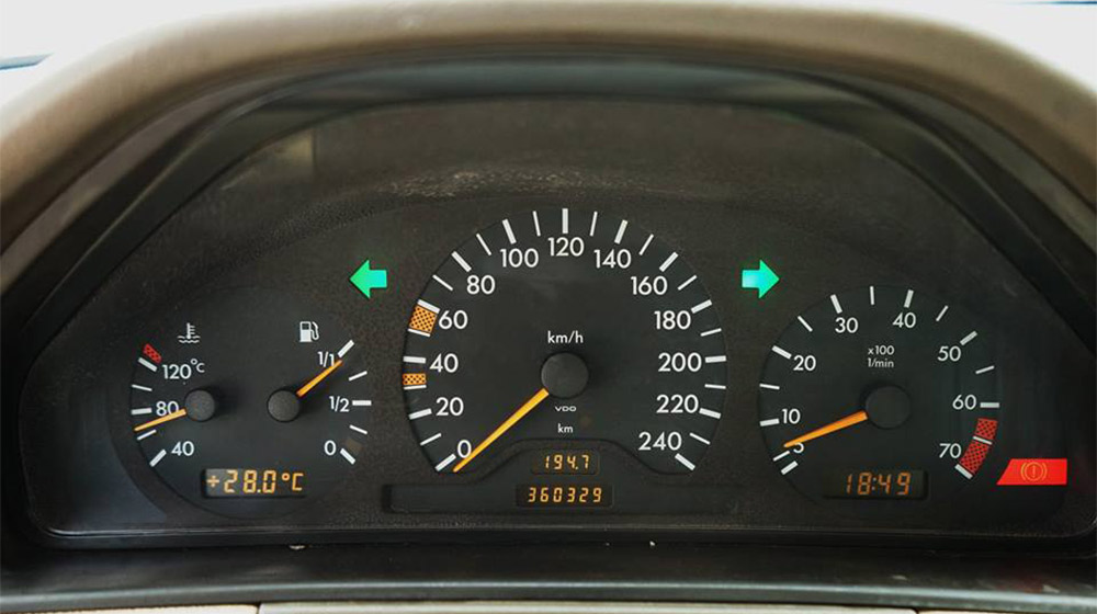 Ảnh chi tiết Mercedes-Benz E230 1996 Mercedes E230 1996 (16).jpg