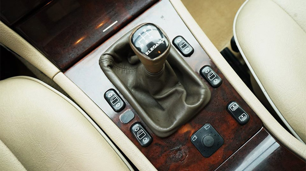 Ảnh chi tiết Mercedes-Benz E230 1996 Mercedes E230 1996 (17).jpg