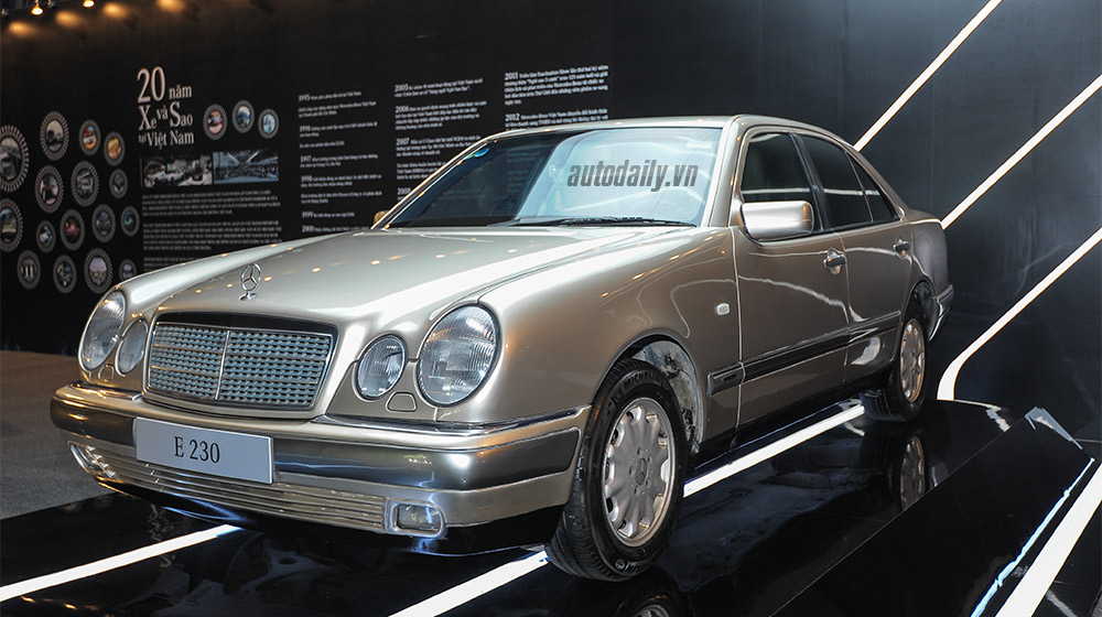 Ngắm chiếc Mercedes E-Class lắp ráp tại Việt Nam “19 năm vẫn chạy tốt” Mercedes E230 1996 (2).jpg