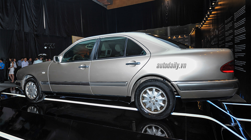 Ảnh chi tiết Mercedes-Benz E230 1996 Mercedes E230 1996 (8).jpg