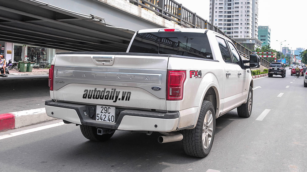 Ôtô bán tải được đi ở làn đường nào? _GLK4813 copy.jpg