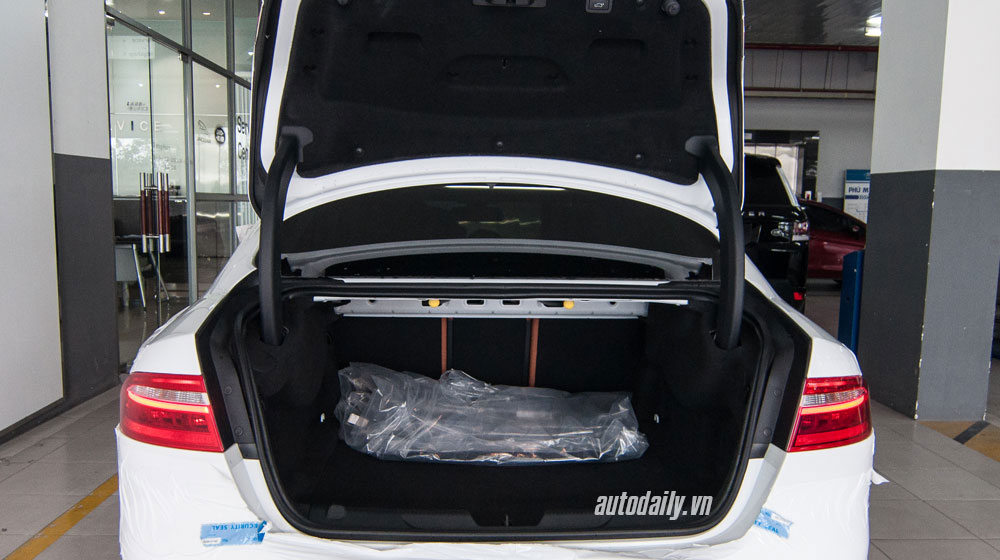 Ảnh chi tiết Jaguar XE 2015 vừa cập cảng Việt Nam jaguar-xe-2015 (11).jpg