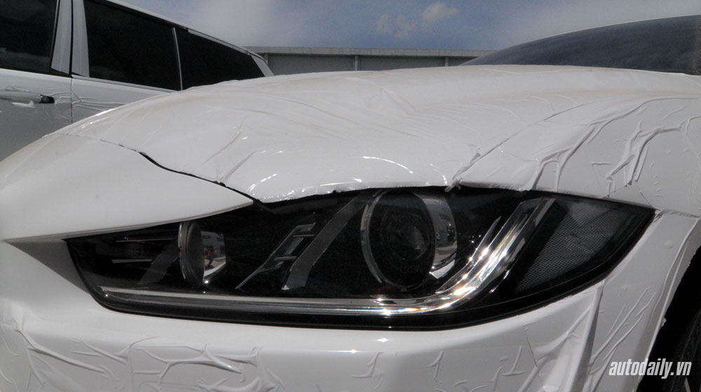 Ảnh chi tiết Jaguar XE 2015 vừa cập cảng Việt Nam jaguar-xe-2015 (4).jpg